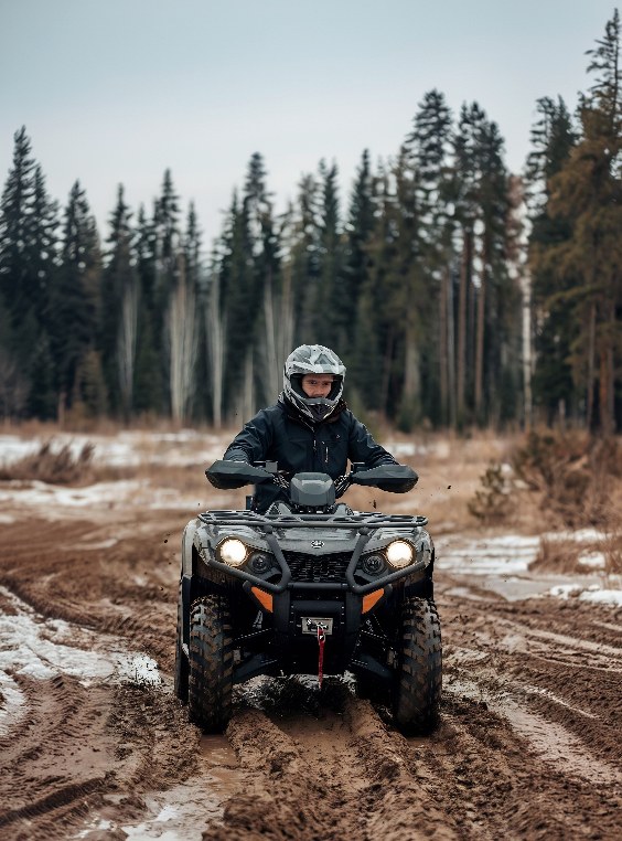 Quad w terenie – skup quadów